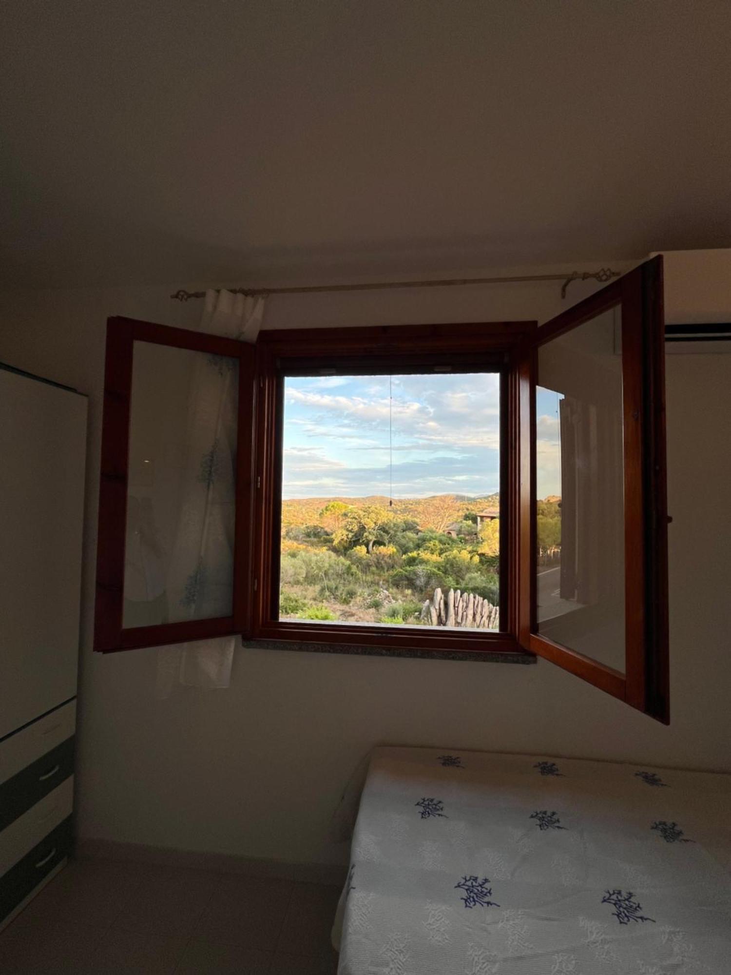 Casa Sviluppata Su Due Piani Con Doppia Veranda E Parcheggio Privato سان تيودورو المظهر الخارجي الصورة