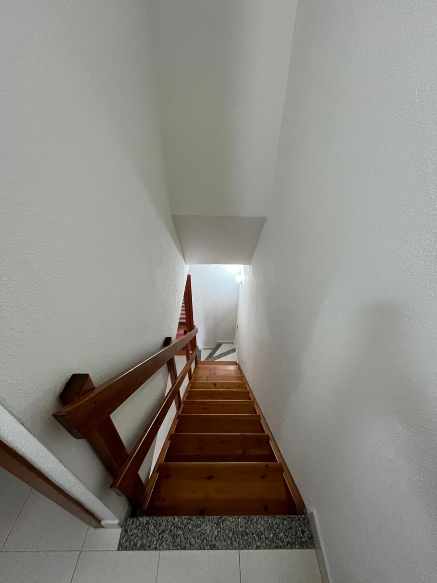 Casa Sviluppata Su Due Piani Con Doppia Veranda E Parcheggio Privato سان تيودورو المظهر الخارجي الصورة