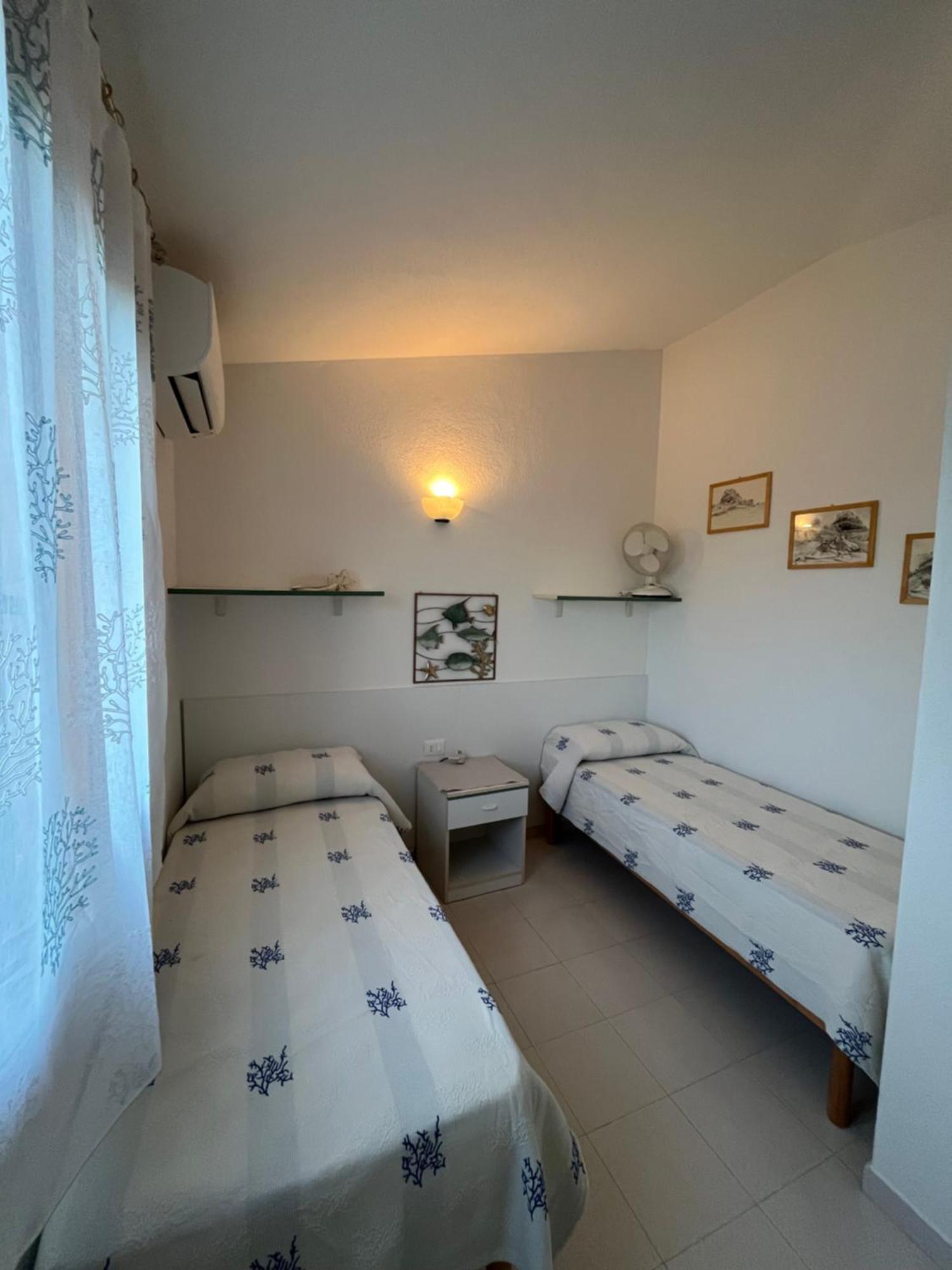 Casa Sviluppata Su Due Piani Con Doppia Veranda E Parcheggio Privato سان تيودورو المظهر الخارجي الصورة