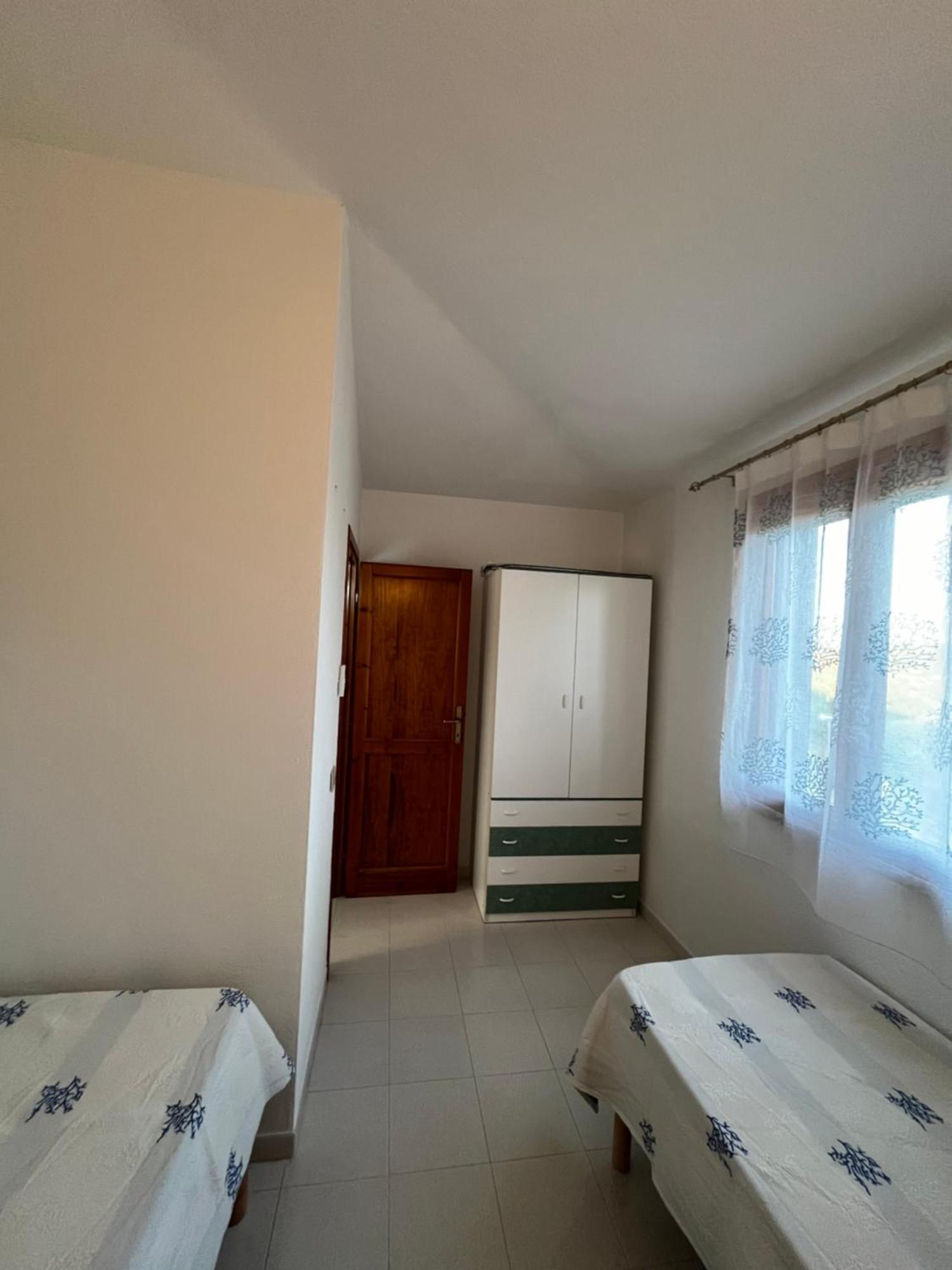 Casa Sviluppata Su Due Piani Con Doppia Veranda E Parcheggio Privato سان تيودورو المظهر الخارجي الصورة