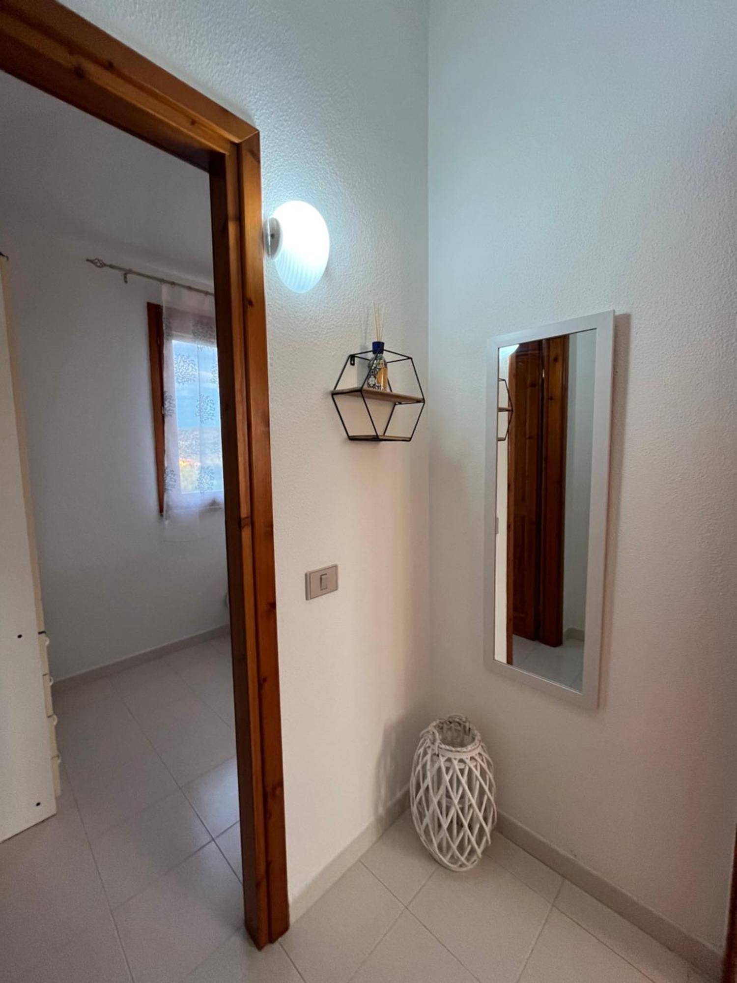 Casa Sviluppata Su Due Piani Con Doppia Veranda E Parcheggio Privato سان تيودورو المظهر الخارجي الصورة