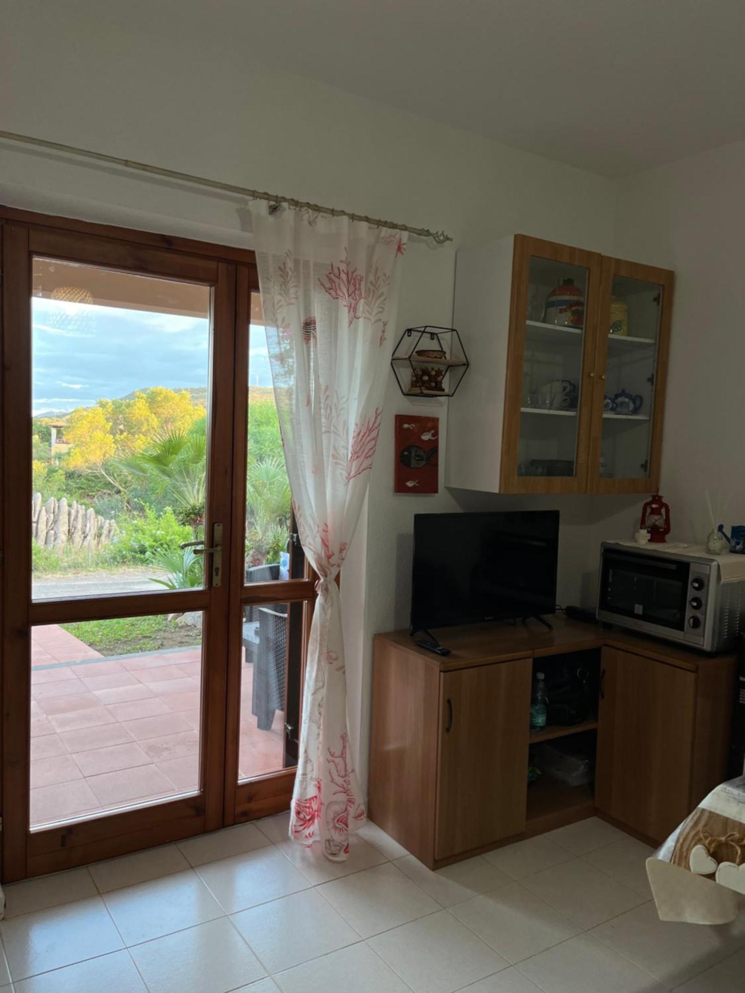 Casa Sviluppata Su Due Piani Con Doppia Veranda E Parcheggio Privato سان تيودورو المظهر الخارجي الصورة